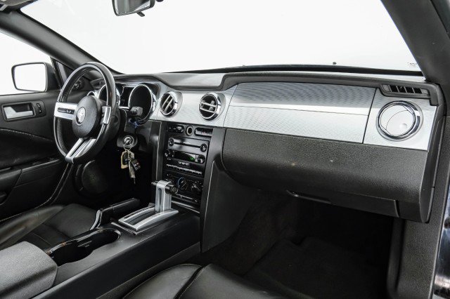 Used 2006 Ford Mustang GT RWD image 10
