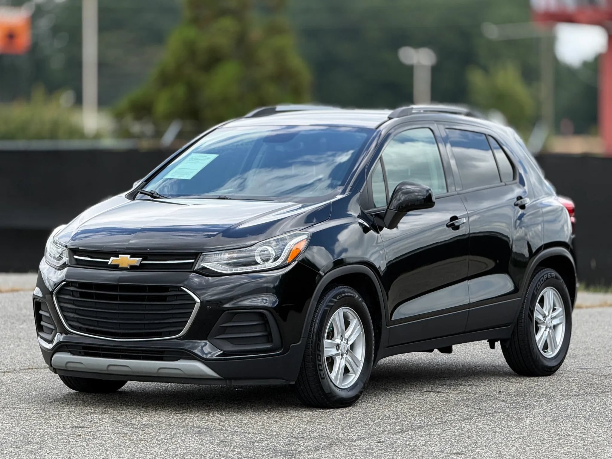 Used 2021 Chevrolet Trax LT FWD image 6