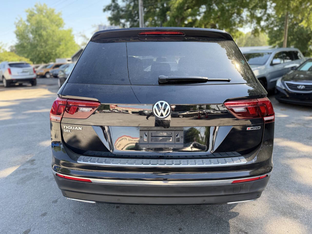 Used 2019 Volkswagen Tiguan SEL AWD/4WD image 6