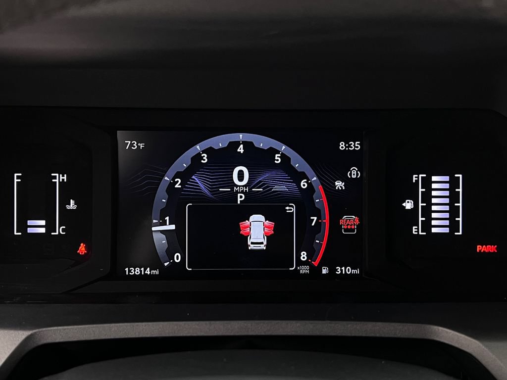 Used 2025 Toyota 4Runner SR5 AWD/4WD image 18