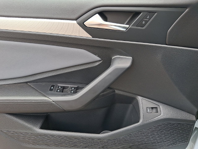 New 2026 Volkswagen Jetta SE FWD image 8