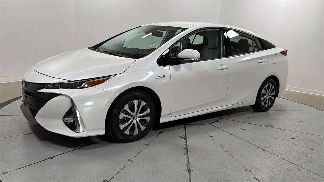 Used 2020 Toyota Prius Prime Limited image 1
