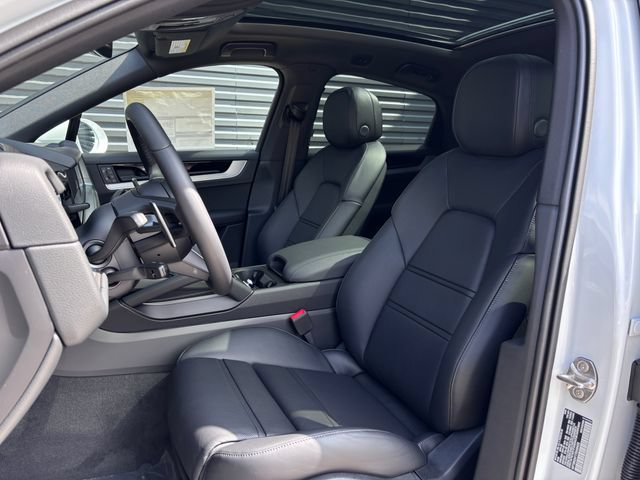 New 2026 Porsche Cayenne S AWD/4WD image 5