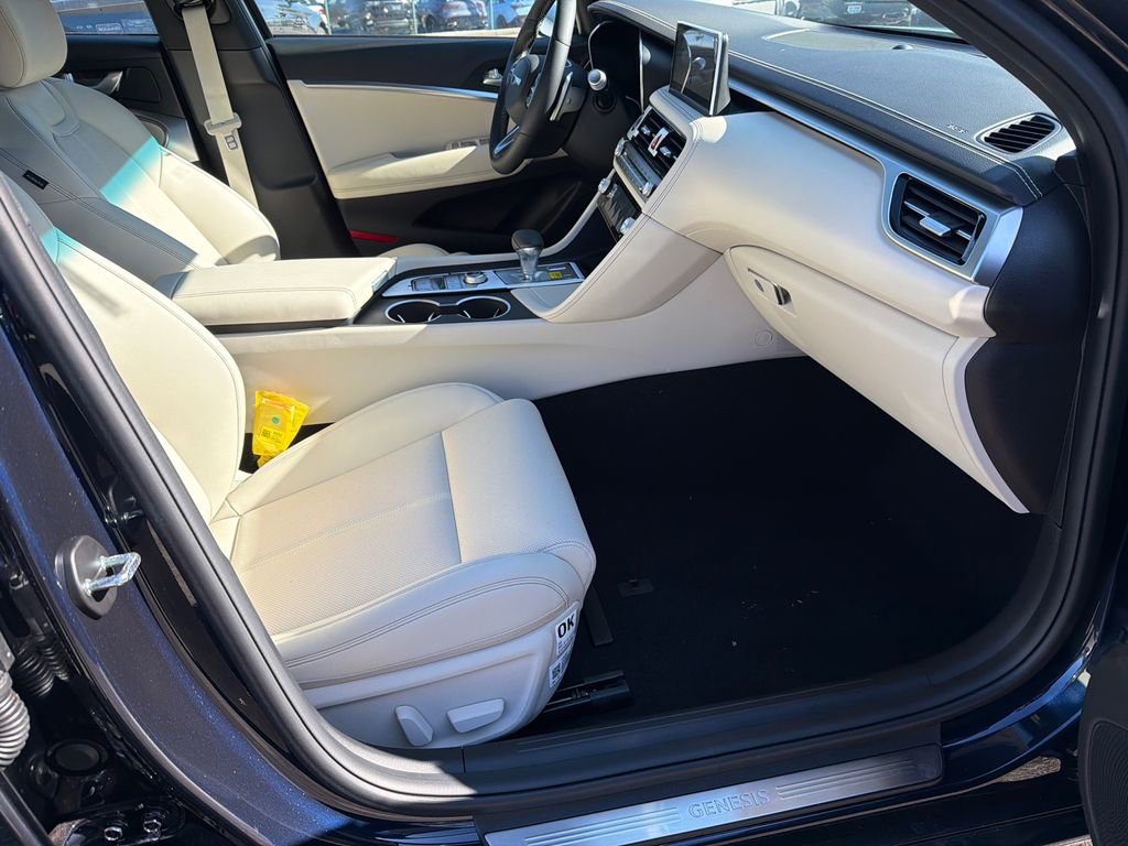 New 2026 Genesis G70 2.5T image 13