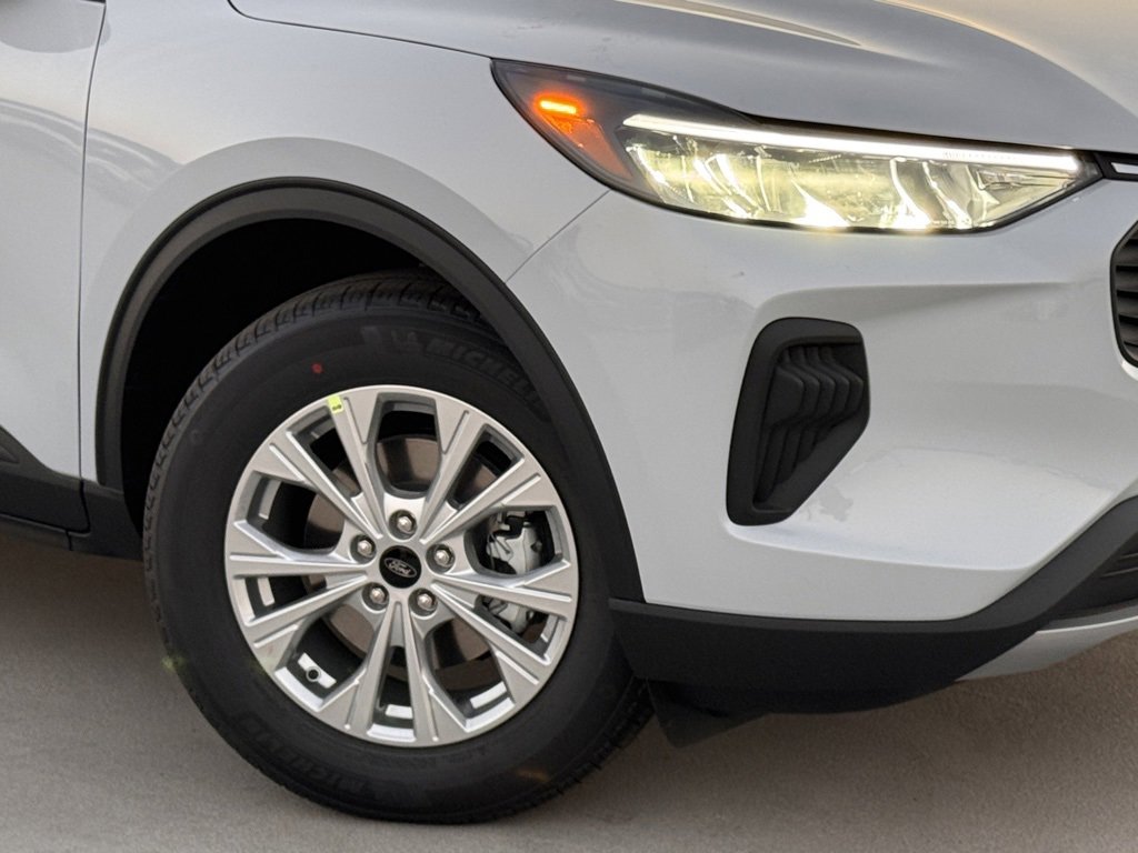 New 2025 Ford Escape Active image 4