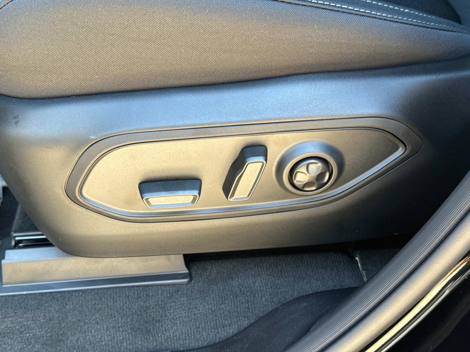 New 2025 Jeep Grand Cherokee 4WD image 18