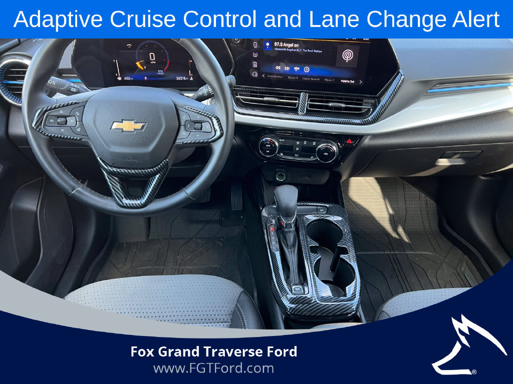 Used 2025 Chevrolet Trax LT w/ Driver Confidence Package FWD image 2