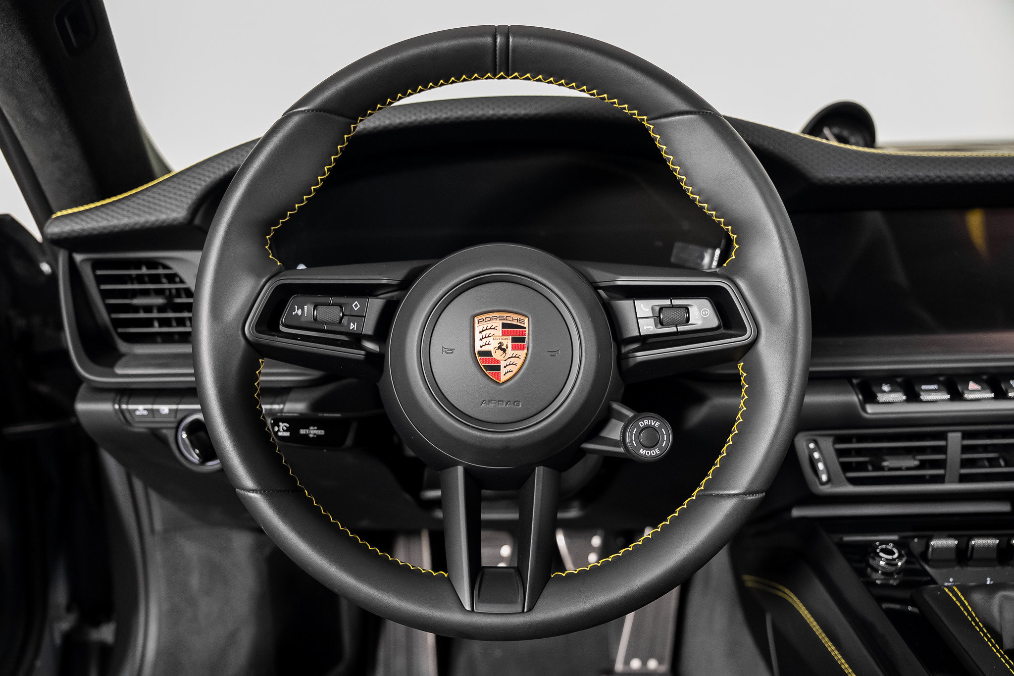 Used 2025 Porsche 911 GT3 RWD image 42