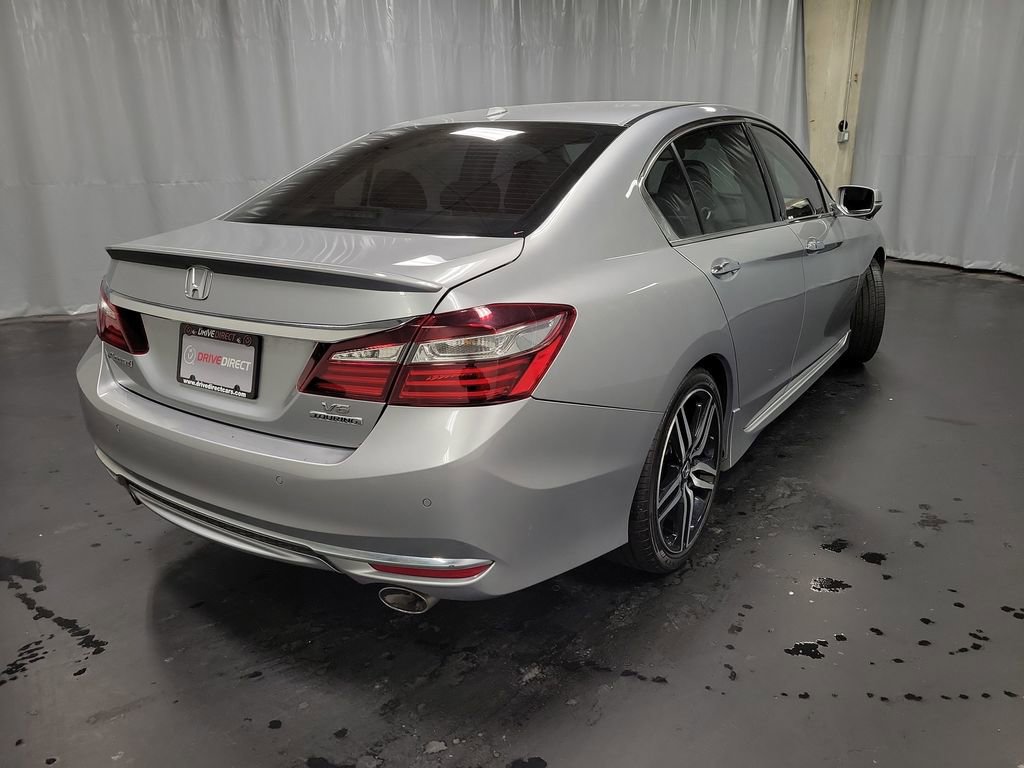 Used 2016 Honda Accord Touring image 8