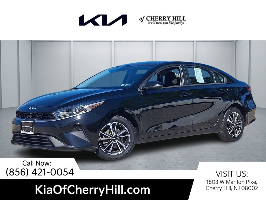 Used 2023 Kia Forte LXS w/ LXS Technology Package FWD image 1
