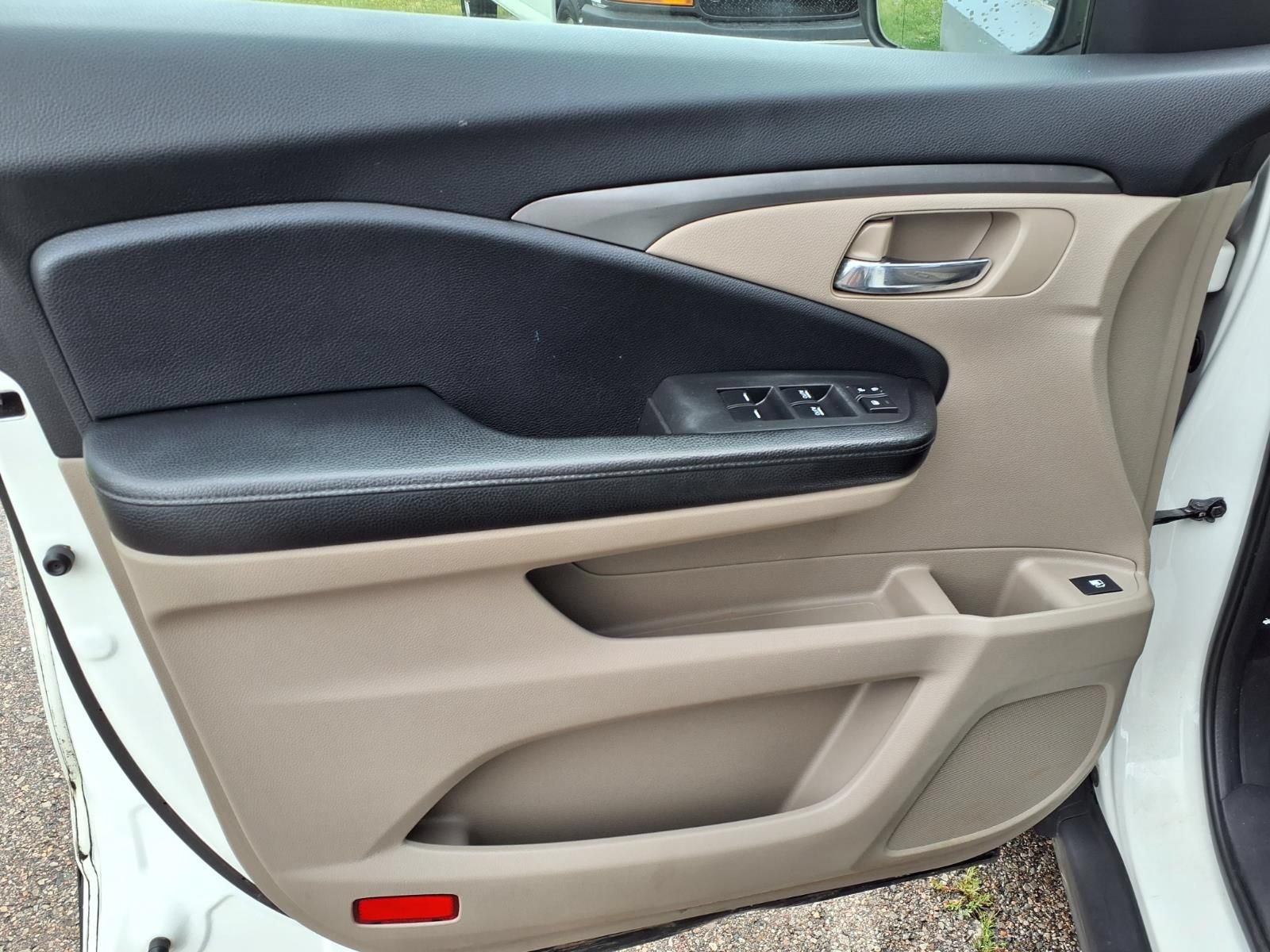 Used 2016 Honda Pilot EX image 14
