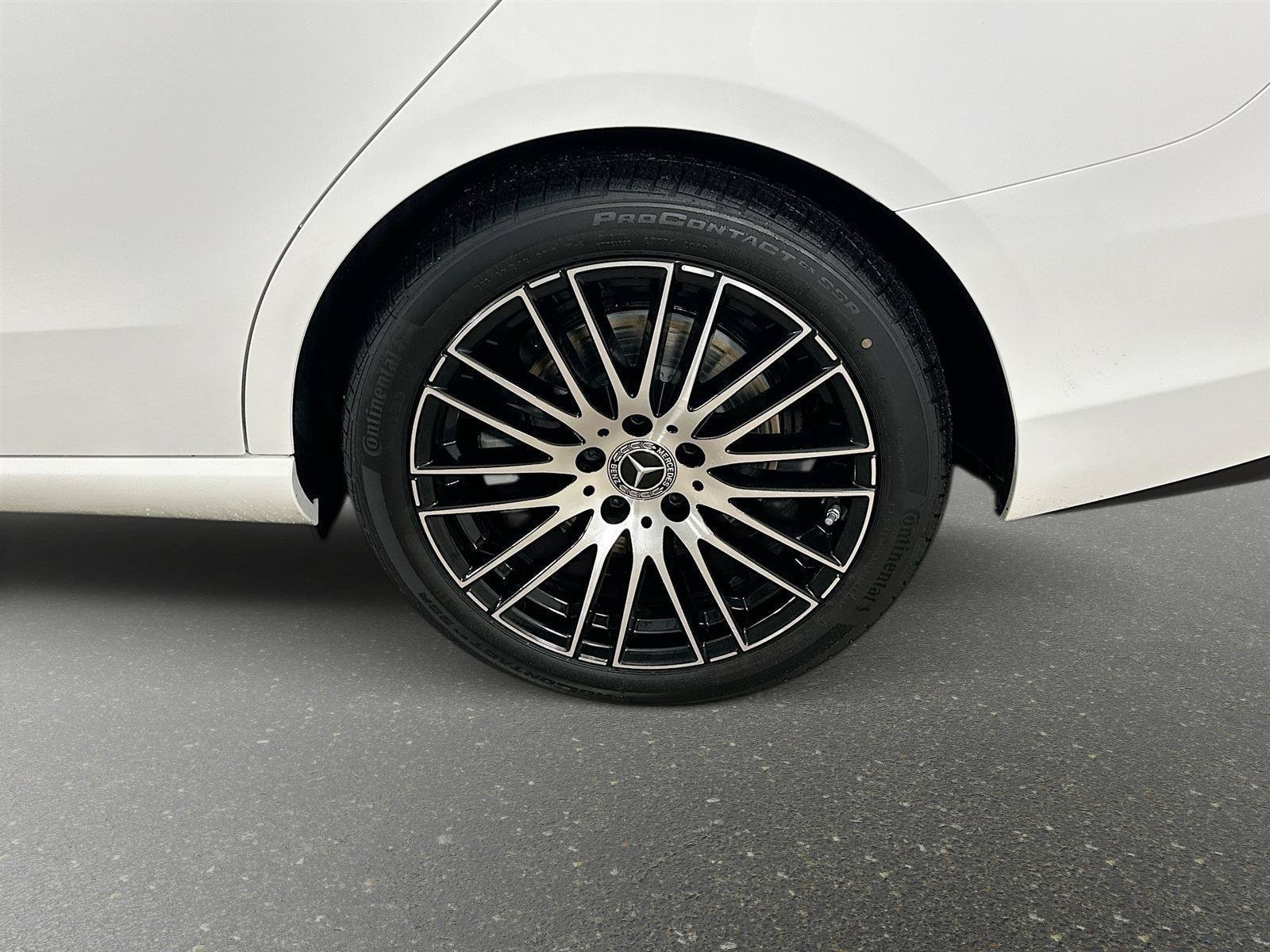 Used 2026 Mercedes-Benz C 300 4MATIC Sedan image 41
