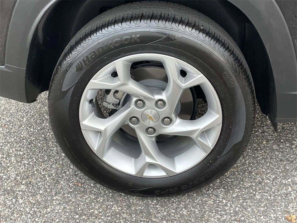 Used 2025 Chevrolet Trax LS w/ LS Convenience Package image 10