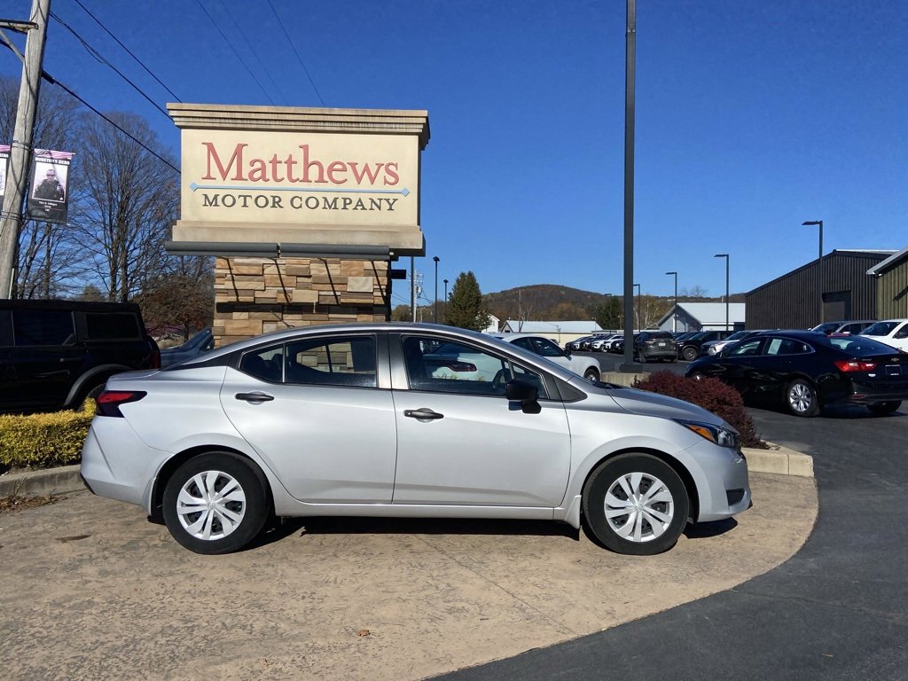 Used 2024 Nissan Versa S w/ Trunk Package image 3