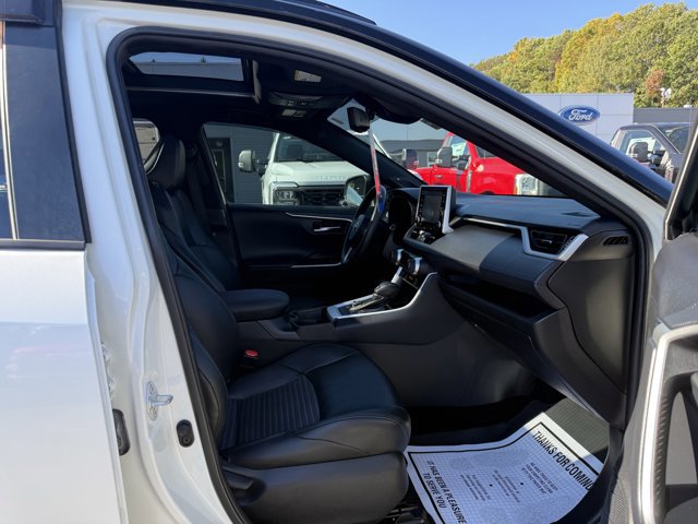 Used 2021 Toyota RAV4 XSE image 3