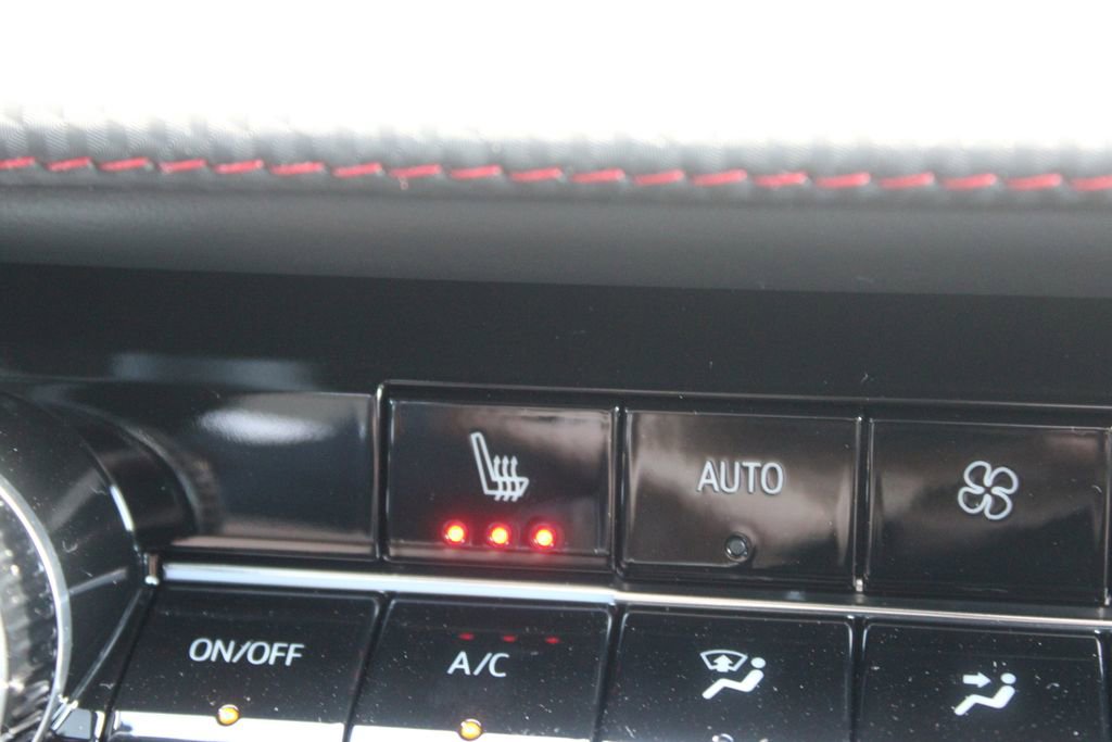 New 2026 Chevrolet Equinox ACTIV w/ Convenience Package III FWD image 47