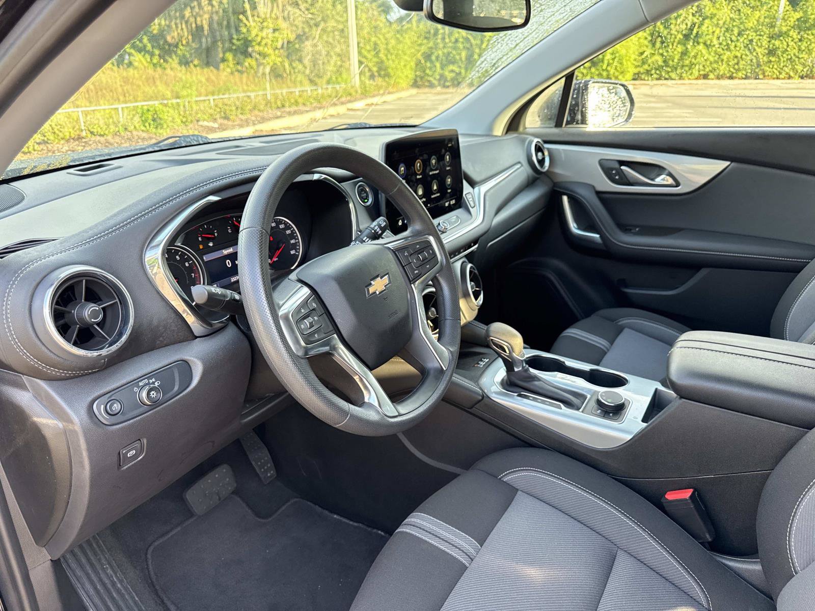 Used 2024 Chevrolet Blazer LT w/ Convenience Package FWD image 21