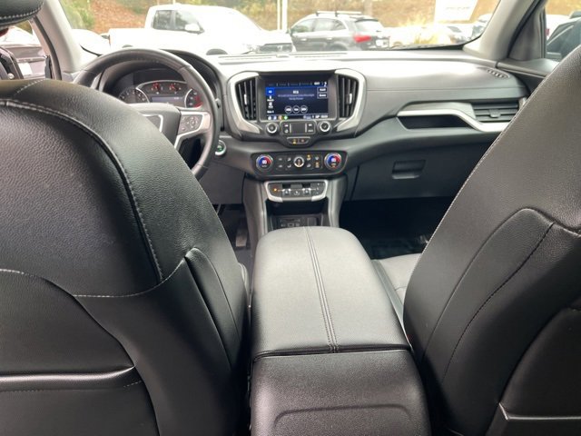 Used 2023 GMC Terrain SLT image 16