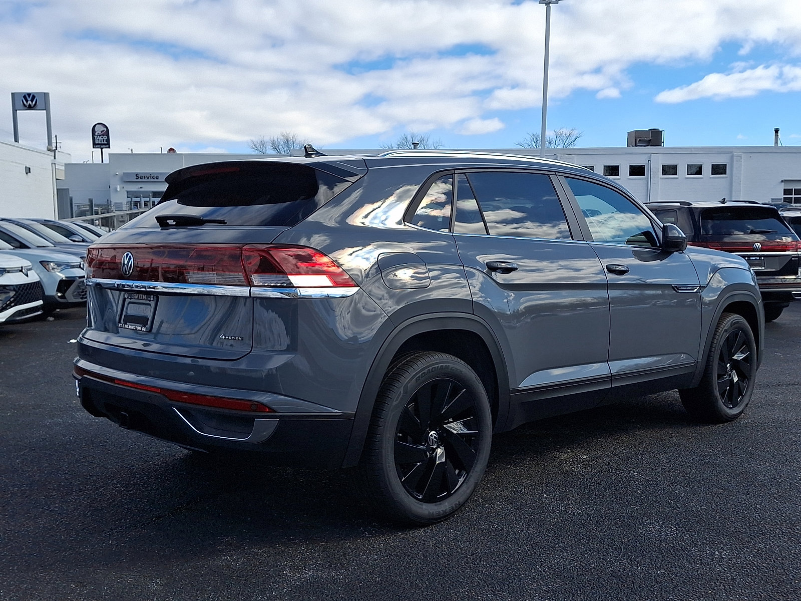 New 2026 Volkswagen Atlas Cross Sport SE AWD/4WD image 4