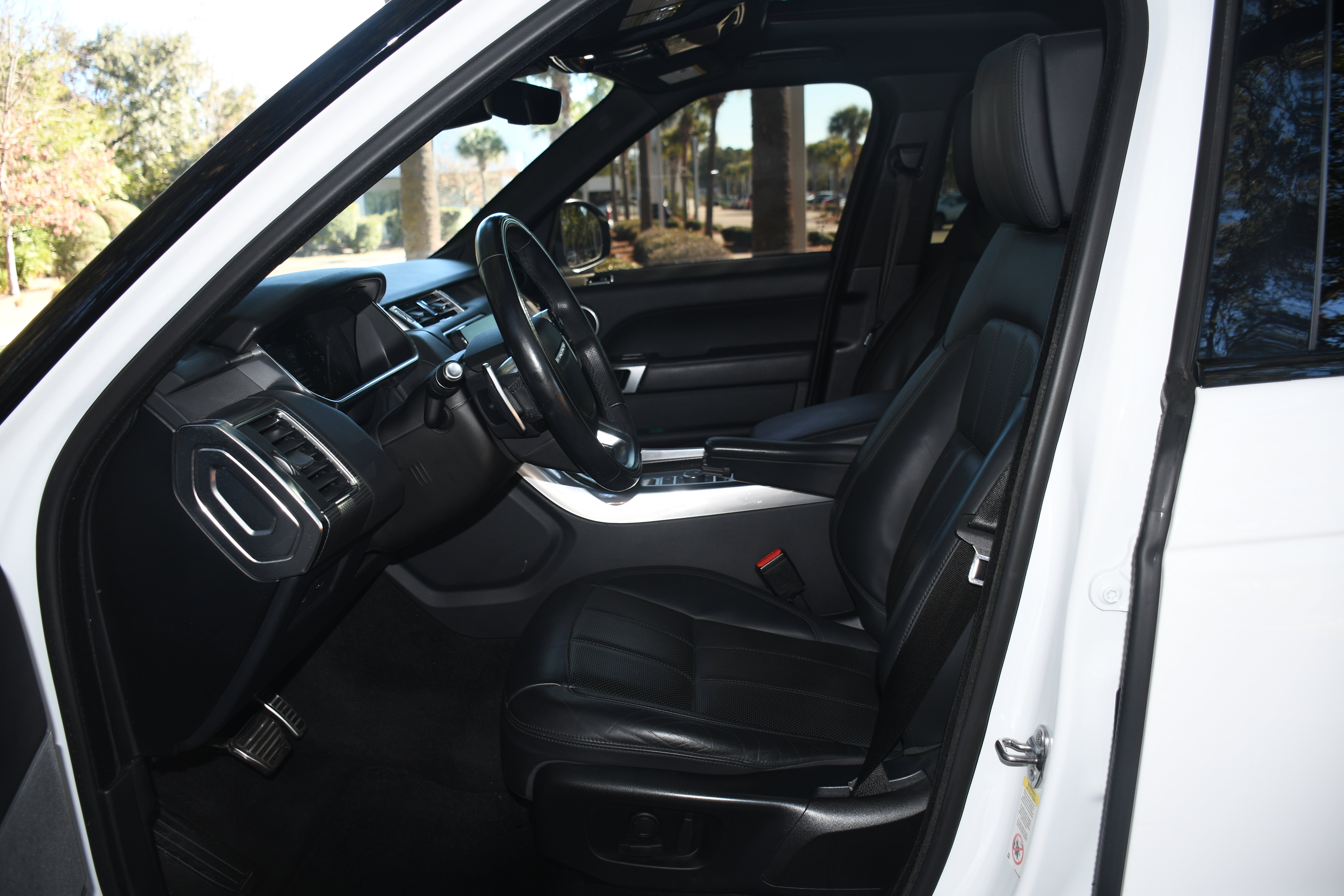 Used 2018 Land Rover Range Rover Sport Supercharged image 8