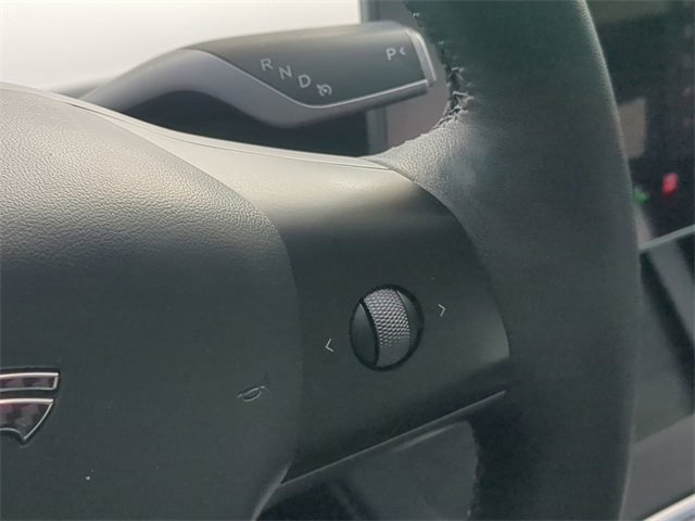 Used 2024 Tesla Model Y Performance image 29