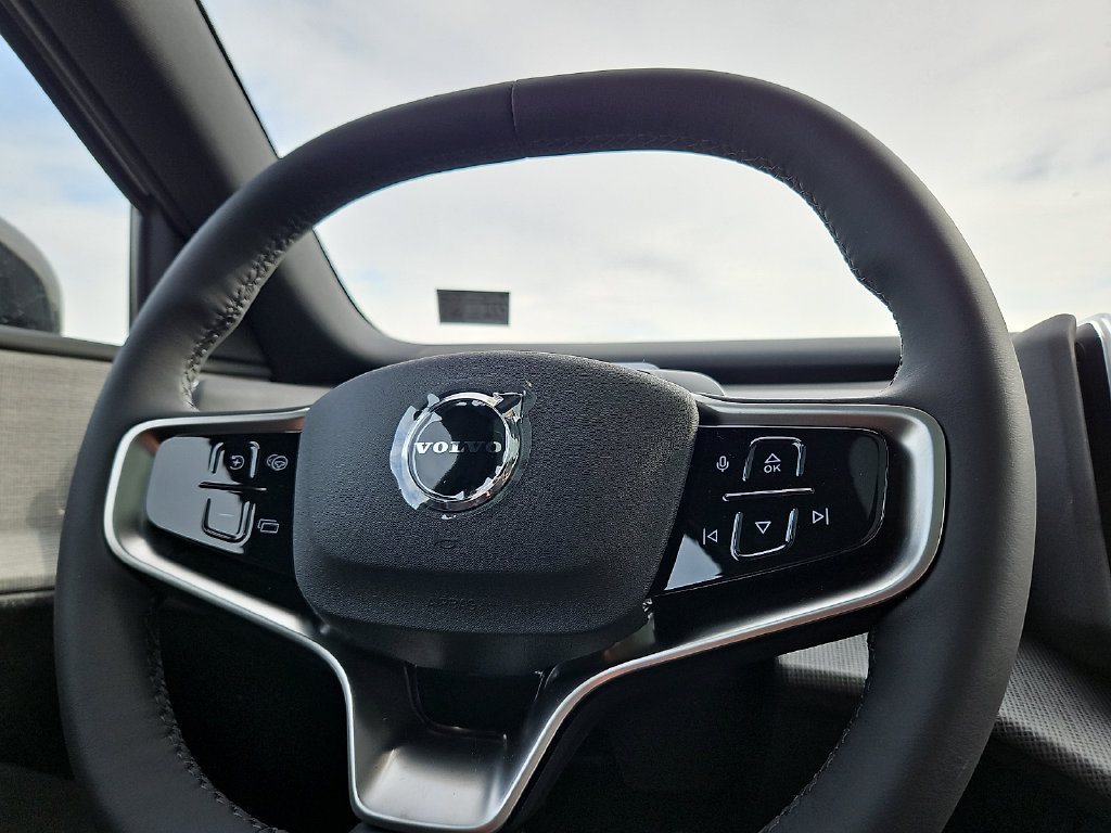 New 2025 Volvo EX30 Ultra w/ Protection Package Premier AWD/4WD image 18