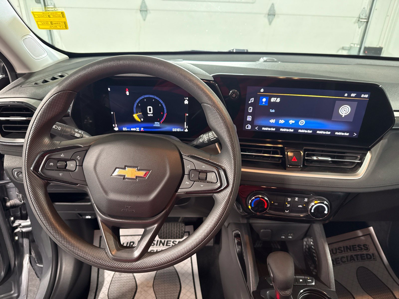 Used 2025 Chevrolet TrailBlazer LT AWD/4WD image 32