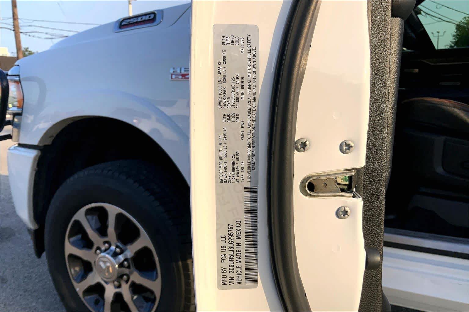 Used 2020 RAM 2500 Limited AWD/4WD image 37