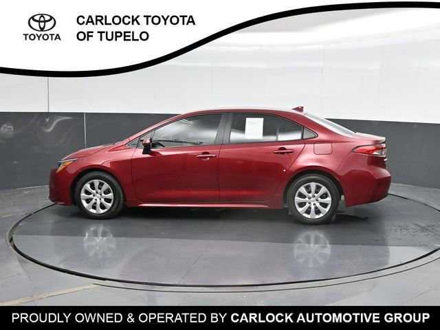 Used 2025 Toyota Corolla LE FWD image 9