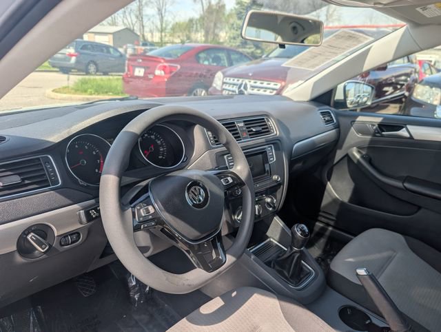 Used 2018 Volkswagen Jetta S w/ Cold Weather Package FWD image 8