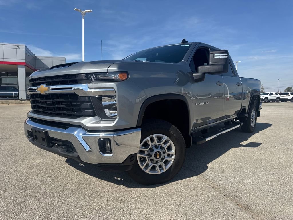 Used 2025 Chevrolet Silverado 2500 LT w/ Convenience Package image 1