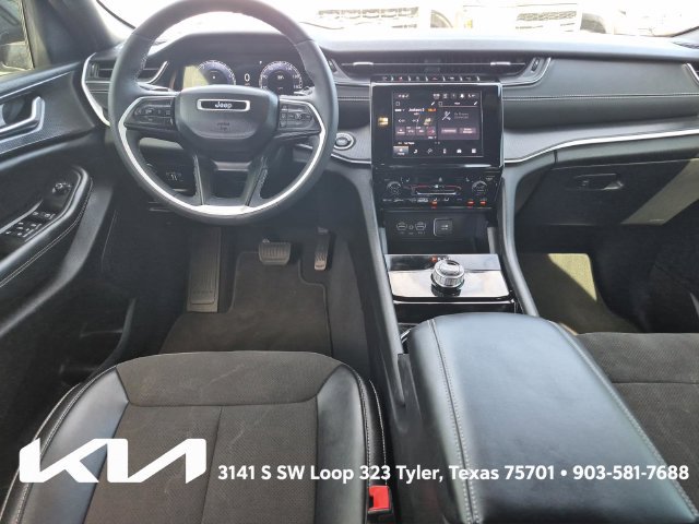 Used 2023 Jeep Grand Cherokee L Laredo AWD/4WD image 27
