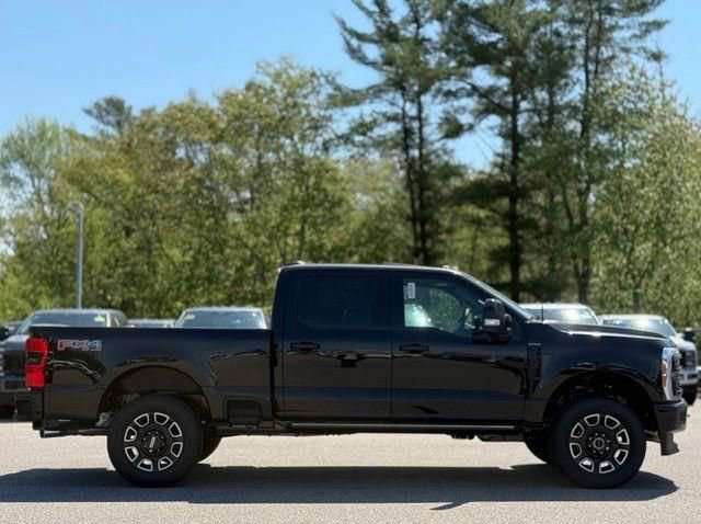 New 2026 Ford F250 Platinum w/ FX4 Off-Road Package AWD/4WD image 3