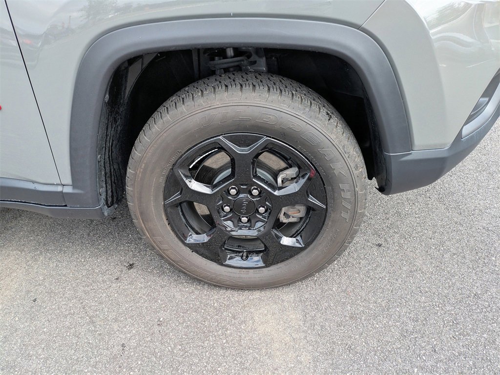 Used 2023 Jeep Compass Trailhawk image 11