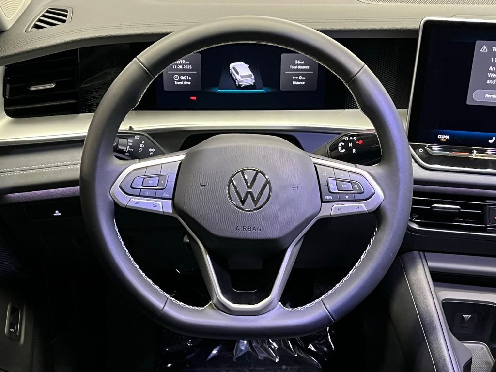 New 2026 Volkswagen Tiguan SE FWD image 9