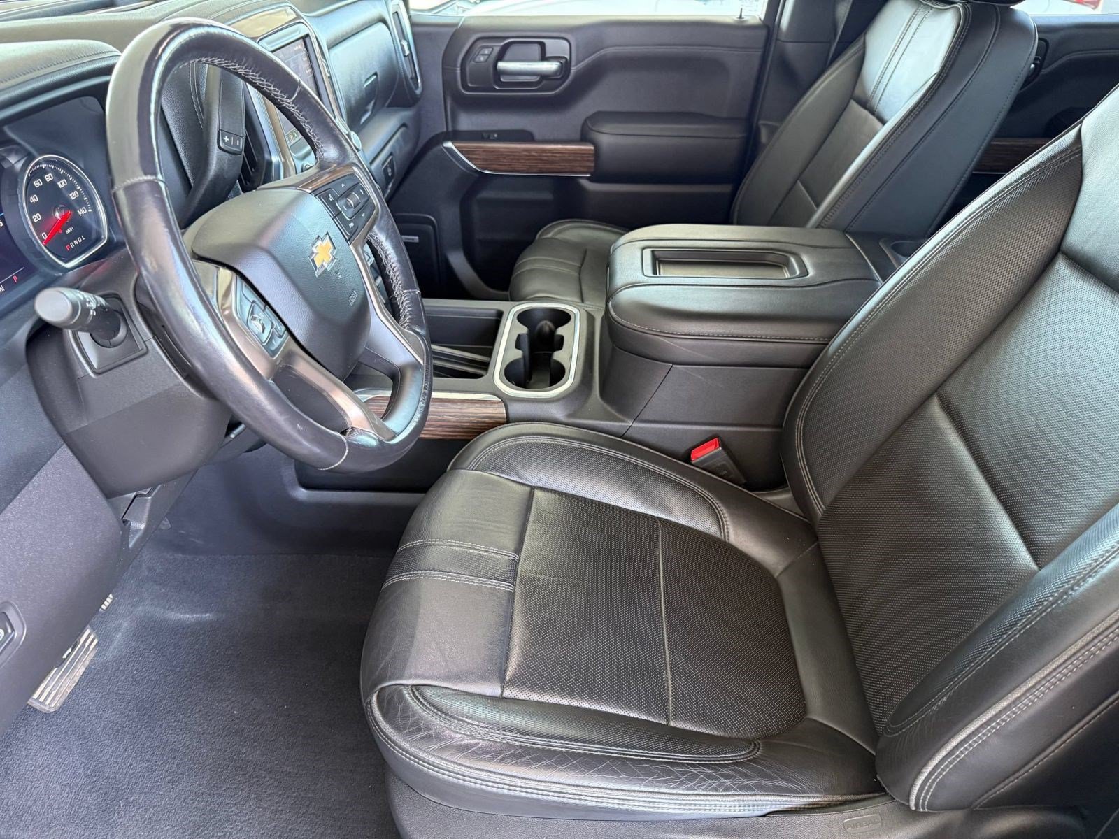 Used 2022 Chevrolet Silverado 1500 High Country w/ Z71 Off-Road Package AWD/4WD image 5