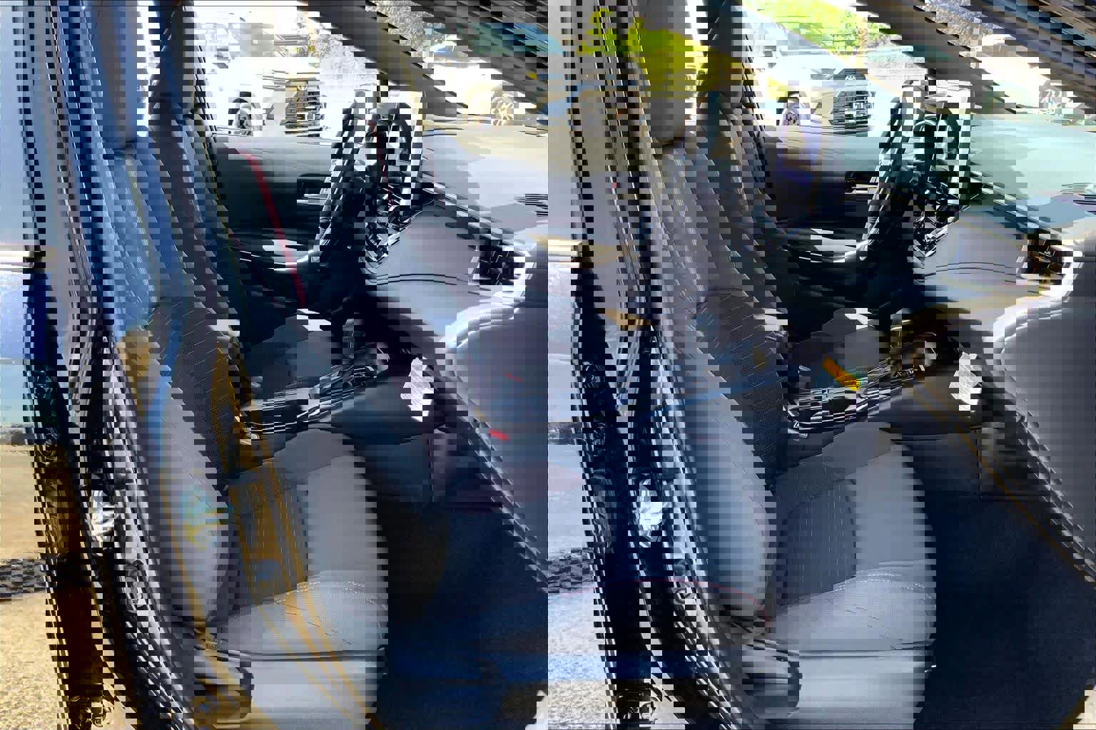 Certified 2025 Toyota Corolla SE w/ SE Premium Package FWD image 9