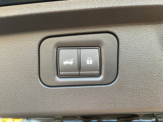 New 2026 Nissan Armada SL w/ Captain's Chari Seat Package image 9