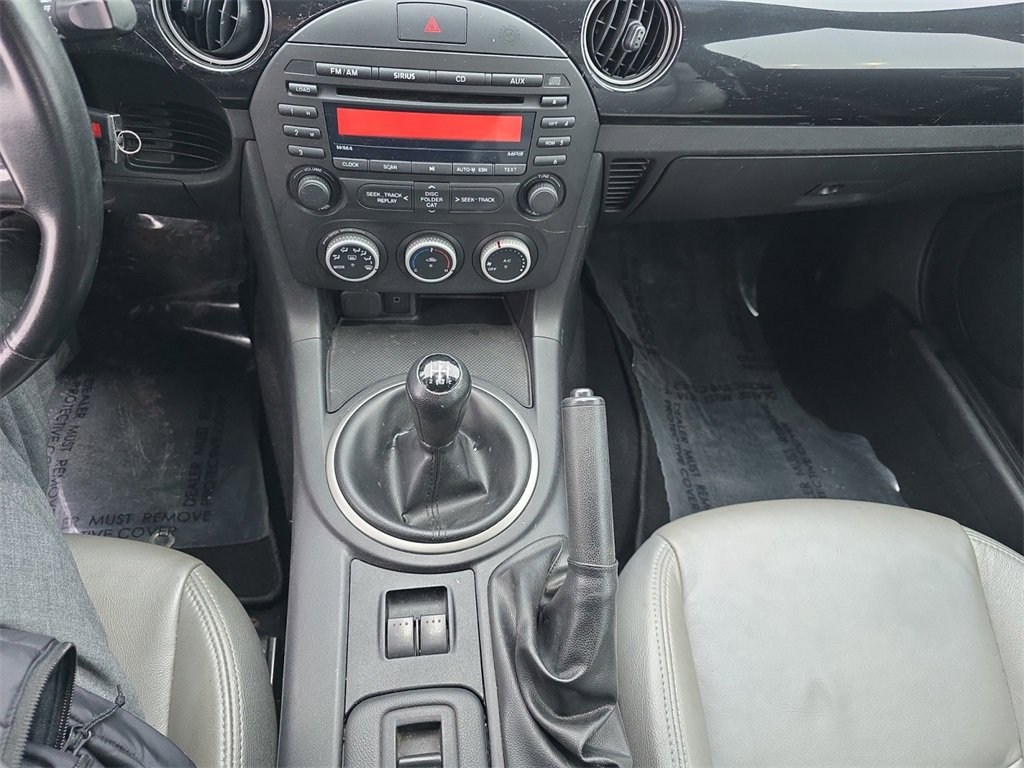 Used 2013 MAZDA MX-5 Miata Sport image 11