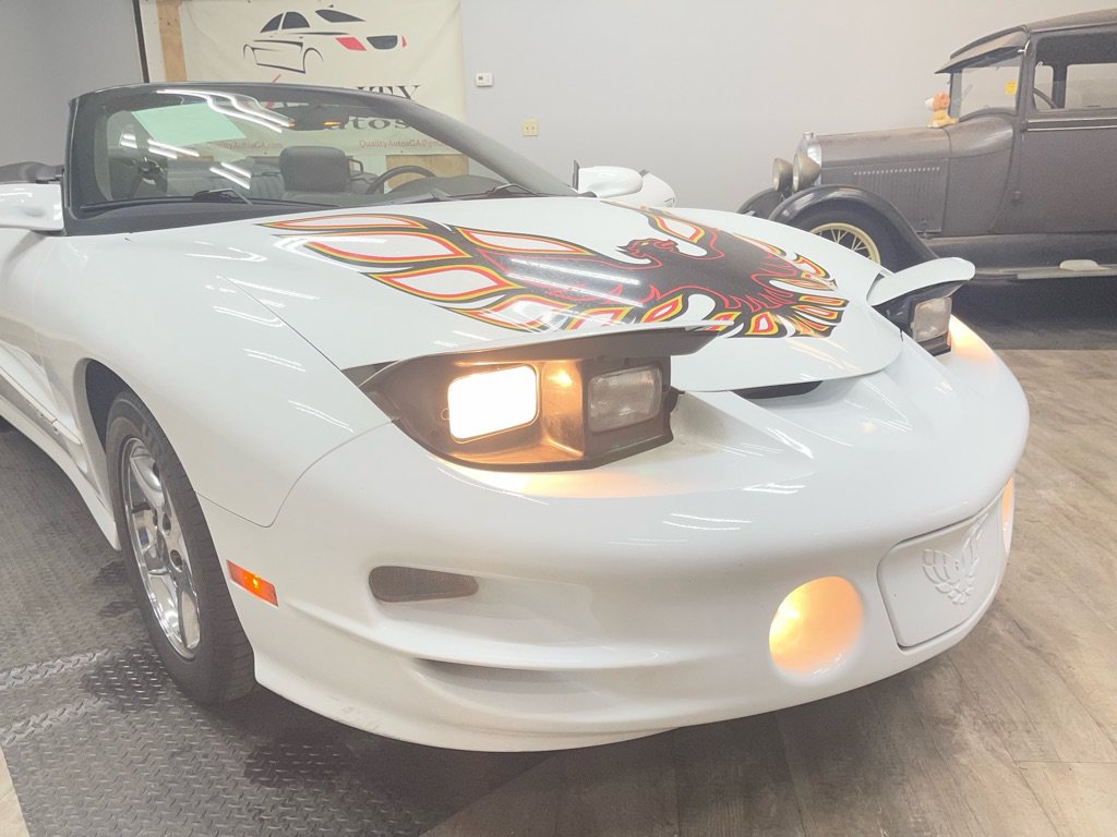 Used 2000 Pontiac Firebird Trans Am RWD image 19