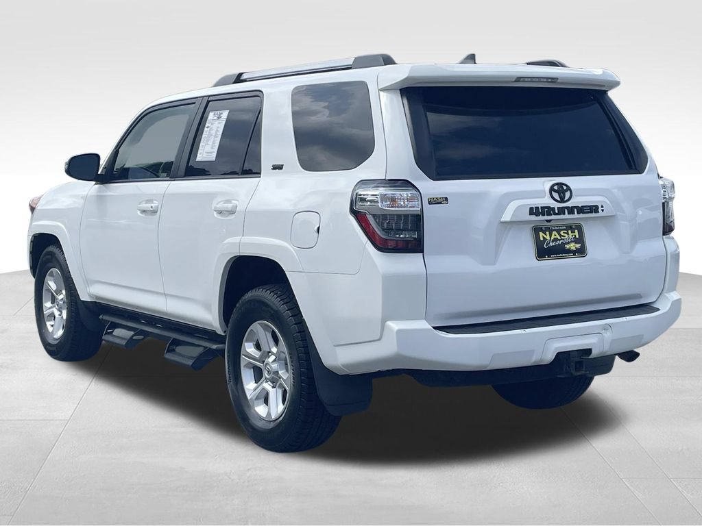 Used 2022 Toyota 4Runner SR5 Premium RWD image 5