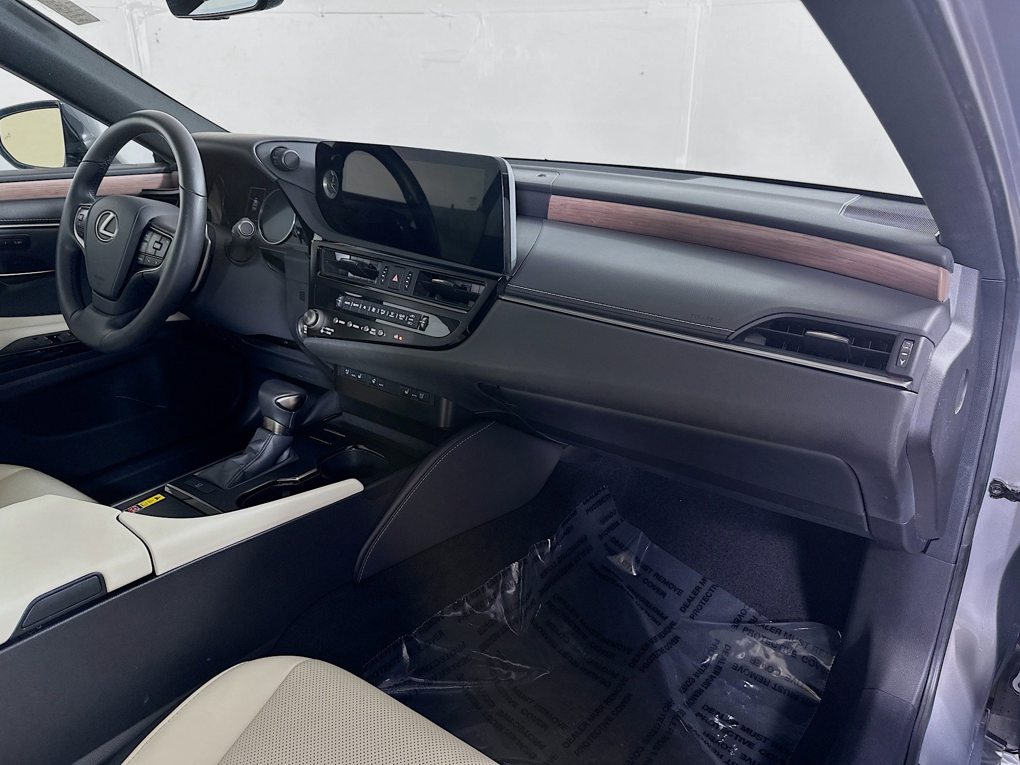 Certified 2025 Lexus ES 350 w/ Premium Package image 27