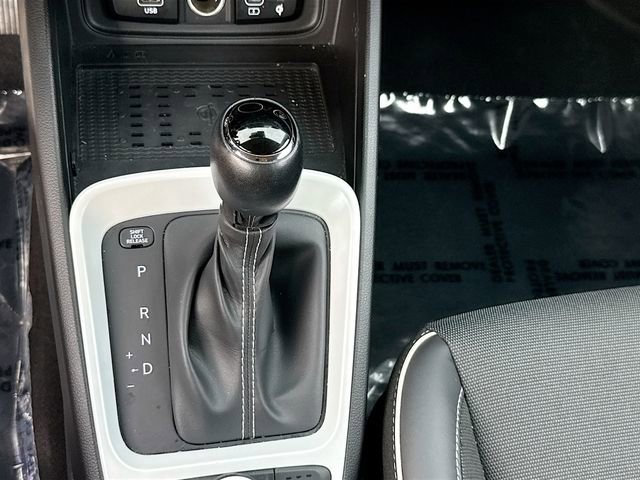 Certified 2024 Hyundai Venue Limited image 16