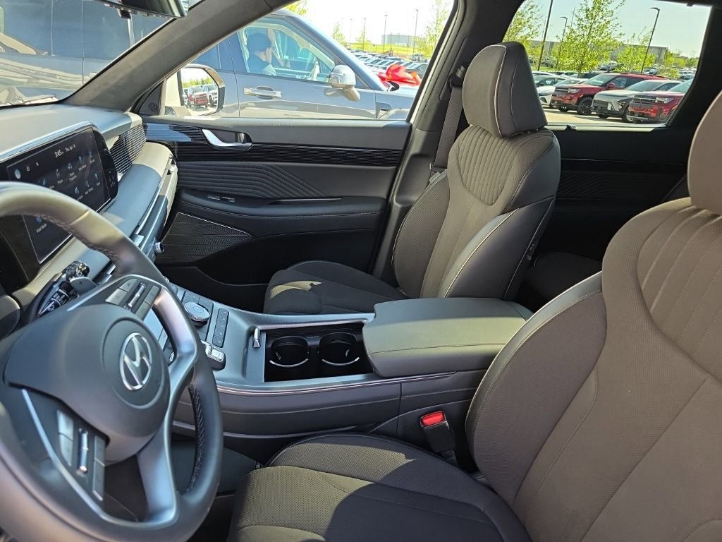 Used 2025 Hyundai Palisade Calligraphy image 15