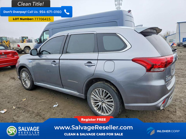 Used 2022 Mitsubishi Outlander LE AWD/4WD image 3
