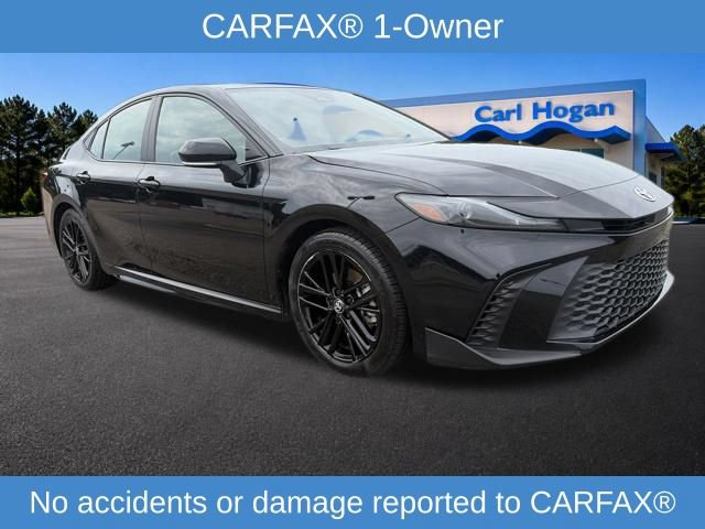 Used 2025 Toyota Camry SE FWD image 2