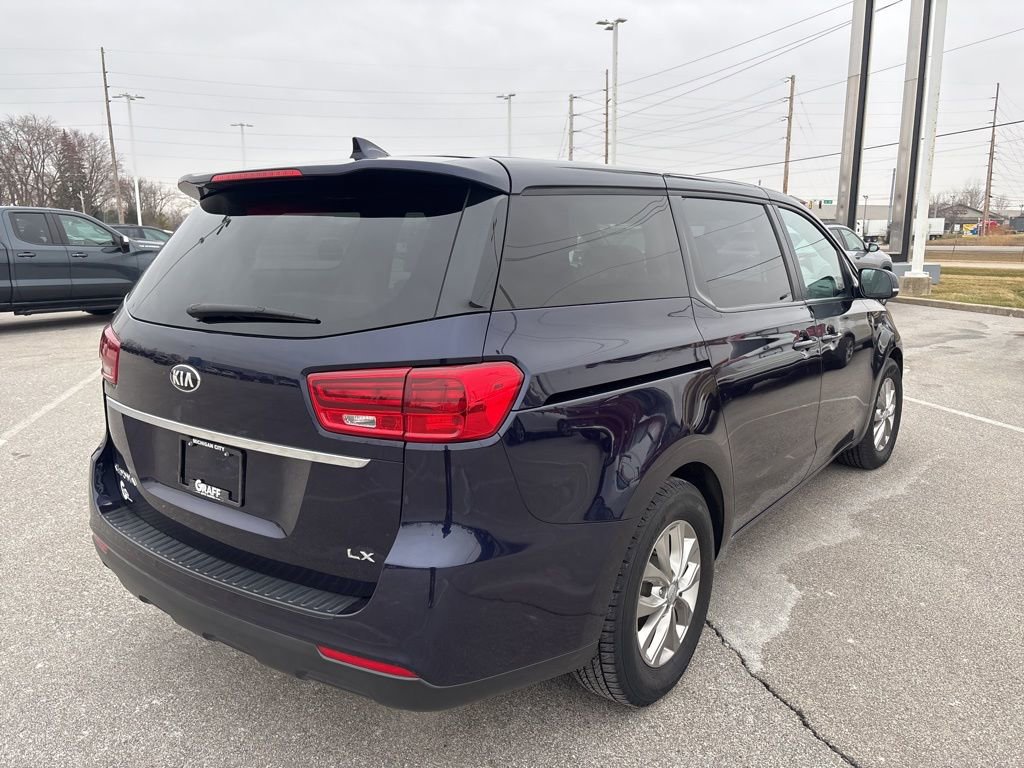 Used 2021 Kia Sedona LX image 5