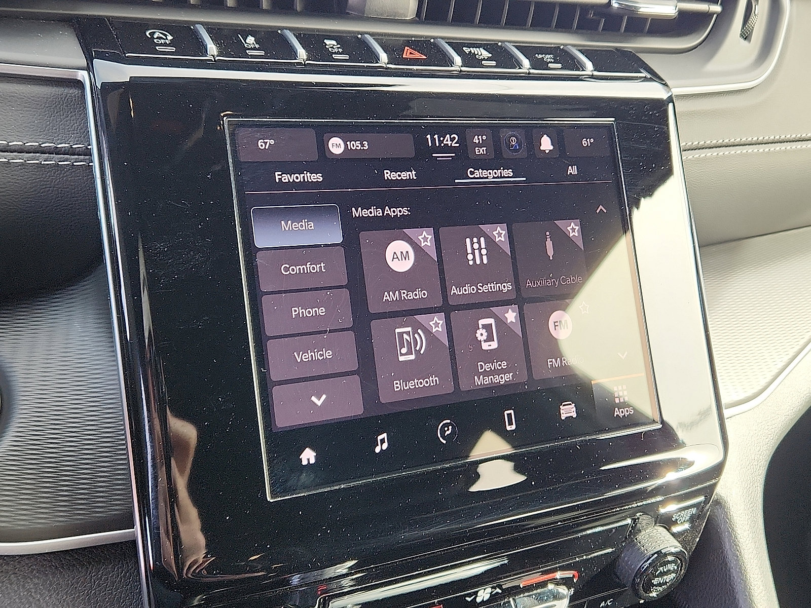 Used 2025 Jeep Grand Cherokee Laredo image 15