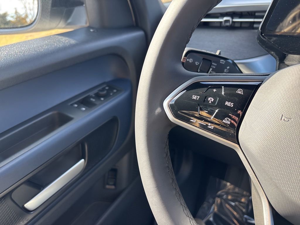 New 2025 Volkswagen ID. Buzz Pro S image 17