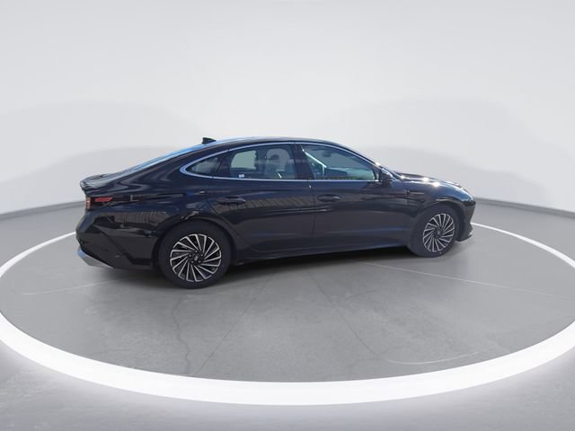 New 2025 Hyundai Sonata Limited image 9